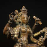 A GILT COPPER ALLOY FIGURE OF VASUDHARA - photo 2