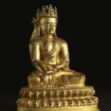 A GILT-COPPER ALLOY FIGURE OF A CROWNED BUDDHA - фото 4