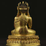 A GILT-COPPER ALLOY FIGURE OF A CROWNED BUDDHA - фото 5