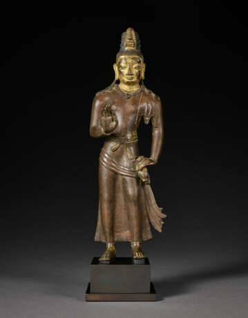 A COPPER ALLOY FIGURE OF MAITREYA - photo 1