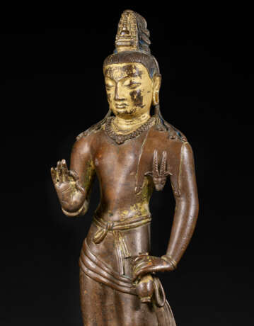 A COPPER ALLOY FIGURE OF MAITREYA - photo 4