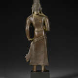 A COPPER ALLOY FIGURE OF MAITREYA - photo 5
