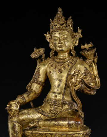 A GILT COPPER ALLOY FIGURE OF MANJUSHRI - photo 1