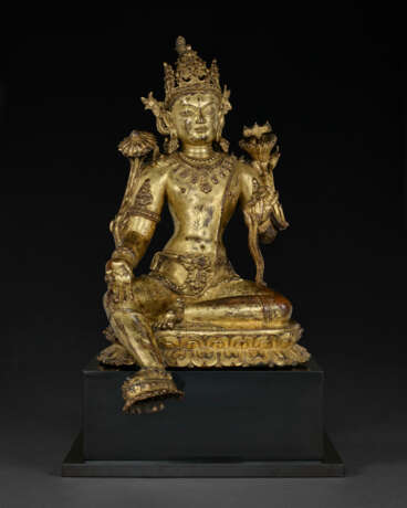 A GILT COPPER ALLOY FIGURE OF MANJUSHRI - photo 2