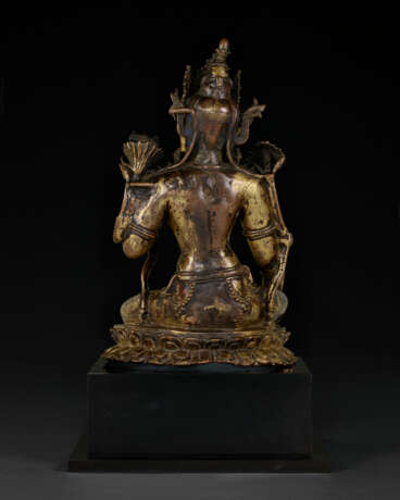 A GILT COPPER ALLOY FIGURE OF MANJUSHRI - photo 6
