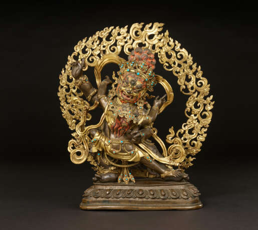 A PARCEL GILT COPPER ALLOY FIGURE OF VAJRAPANI AND MAMAKI - Foto 2
