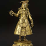 A GILT COPPER FIGURE OF KRISHNAVATI - photo 2