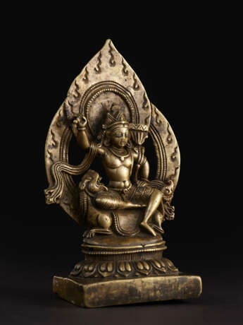 A SILVER AND COPPER INLAID FIGURE OF MANJUSHRI - photo 2