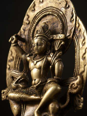 A SILVER AND COPPER INLAID FIGURE OF MANJUSHRI - photo 4