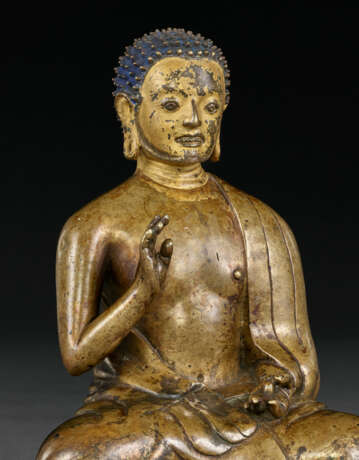 A SILVER INLAID BRASS FIGURE OF A YOGI MASTER, MOST LIKELY PADAMPA SANGYE - photo 1
