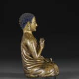 A SILVER INLAID BRASS FIGURE OF A YOGI MASTER, MOST LIKELY PADAMPA SANGYE - photo 4