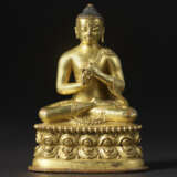 A GILT COPPER ALLOY FIGURE OF VAIROCHANA - photo 1