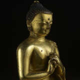 A GILT COPPER ALLOY FIGURE OF VAIROCHANA - photo 4