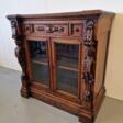 Armoire-vitrine de style Renaissance - Kauf mit einem Klick