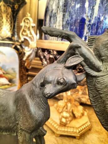 Dynamic Animal Sculpture of Goats in Bronze 20th Century Bronze Empire 20th century - photo 10
