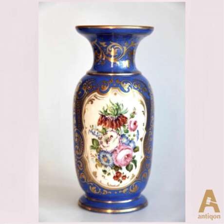 Вазочка в стиле Севр Hand Painted Late 19th century г. - фото 1