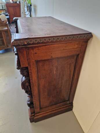 Шкаф-витрина в стиле Ренессанс Oak 19th century г. - фото 13