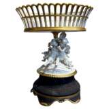 Paris Porcelain centerpiece with putti 19th Century Porcelaine 19th century - photo 1