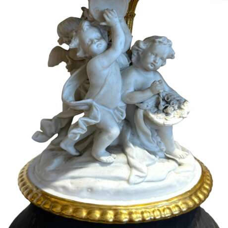 Paris Porcelain centerpiece with putti 19th Century Porcelaine 19th century - photo 8