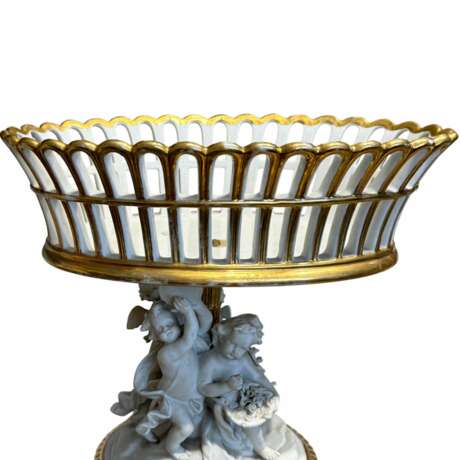 Paris Porcelain centerpiece with putti 19th Century Porcelaine 19th century - photo 11