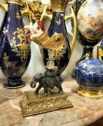 Übersicht. Unique Elephant Statue in Bronze with Coral, 20th Century