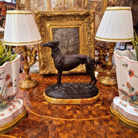 19th Century Statue of a Greyhound in Bronze in the Style of Pierre-Jules M&ecirc;ne Bronze 19th century - photo 8