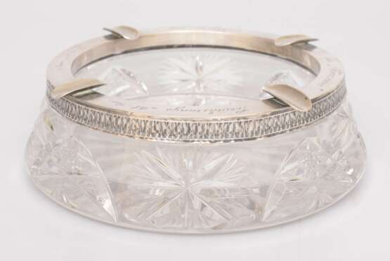Cendrier en cristal avec finition argent&eacute;e et gravure Crystal Early 20th century - photo 4