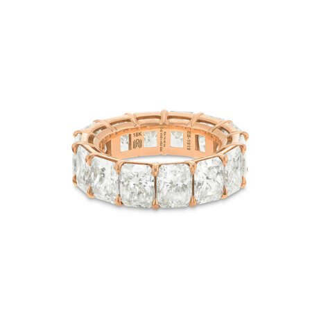 DIAMOND ETERNITY BAND RING - photo 4 DIAMOND ETERNITY BAND RING - photo 4