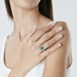 ANTIQUE EMERALD AND DIAMOND RING - photo 2