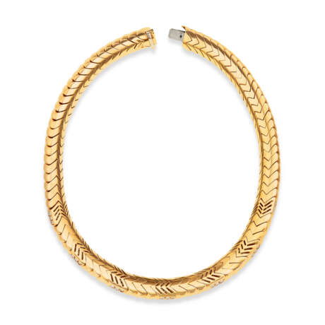 BULGARI SET OF DIAMOND AND GOLD 'SPIGA' JEWELRY - Foto 4 BULGARI SET OF DIAMOND AND GOLD 'SPIGA' JEWELRY - Foto 4