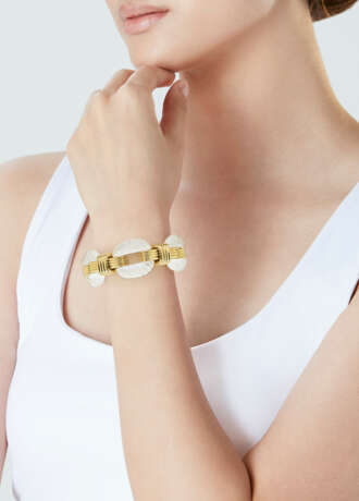 DAVID WEBB ROCK CRYSTAL AND GOLD BRACELET - Foto 2