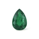 GROUP OF UNMOUNTED EMERALDS - фото 6