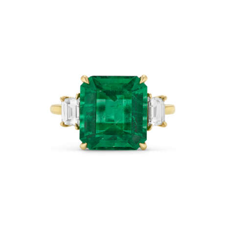 VALENTIN MAGRO EMERALD AND DIAMOND RING - photo 4