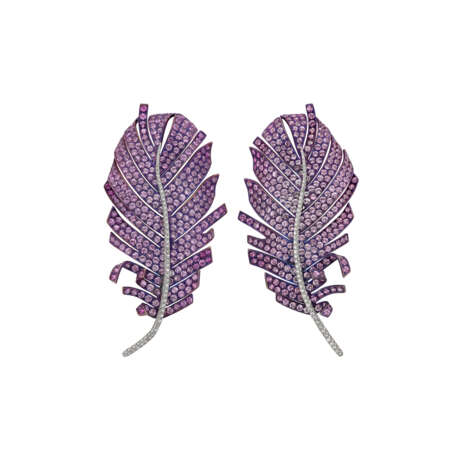 CARNET PAIR OF COLORED SAPPHIRE AND DIAMOND ‘PRECIOUS PLUME’ FEATHER BROOCHES - photo 1