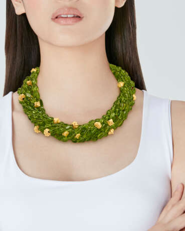 VERDURA PERIDOT AND GOLD TORSADE NECKLACE - фото 2 VERDURA PERIDOT AND GOLD TORSADE NECKLACE - фото 2