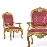 PAIRE DE FAUTEUILS À CHASSIS D'ÉPOQUE NÉOCLASSIQUE - photo 3