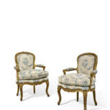 PAIRE DE FAUTEUILS EN CABRIOLET D'ÉPOQUE LOUIS XV - Foto 1