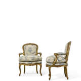 PAIRE DE FAUTEUILS EN CABRIOLET D'ÉPOQUE LOUIS XV - Foto 3