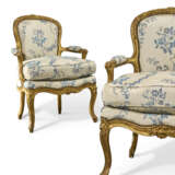 PAIRE DE FAUTEUILS EN CABRIOLET D'ÉPOQUE LOUIS XV - Foto 5