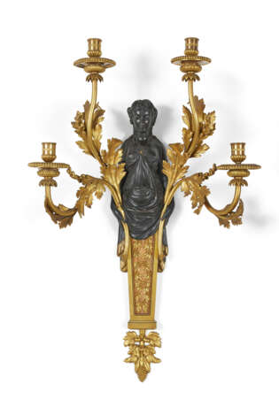 PAIRE D'APPLIQUES DE STYLE LOUIS XVI - Foto 2 PAIRE D'APPLIQUES DE STYLE LOUIS XVI - Foto 2