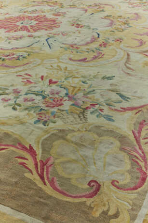 TAPIS D'AUBUSSON D'ÉPOQUE LOUIS XV - photo 4