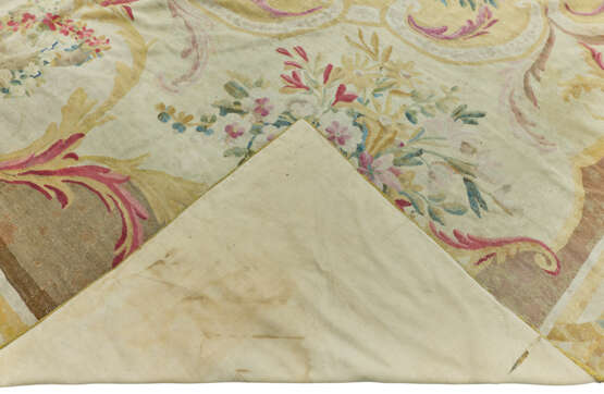 TAPIS D'AUBUSSON D'ÉPOQUE LOUIS XV - photo 5