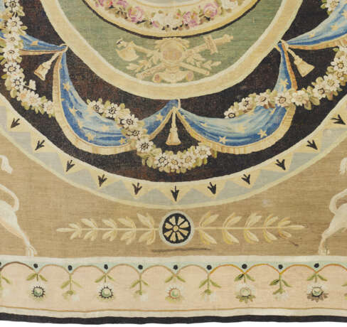 TAPIS D'AUBUSSON D'ÉPOQUE DIRECTOIRE - photo 4