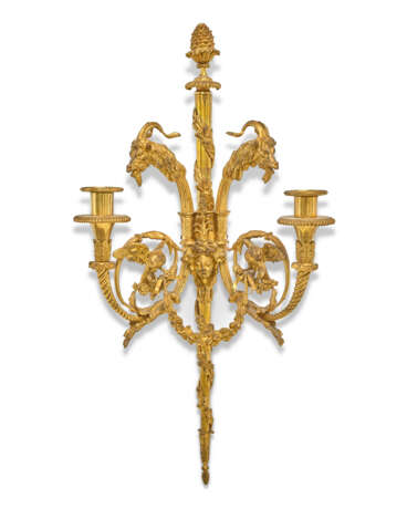 SUITE DE QUATRE APPLIQUES DE STYLE LOUIS XVI - photo 5