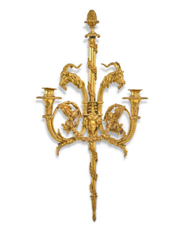 SUITE DE QUATRE APPLIQUES DE STYLE LOUIS XVI - photo 6