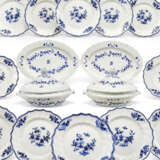 PARTIE DE SERVICE COMPOSITE EN PORCELAINE TENDRE - photo 2