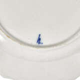 PARTIE DE SERVICE COMPOSITE EN PORCELAINE TENDRE - photo 4