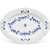 PARTIE DE SERVICE COMPOSITE EN PORCELAINE TENDRE - photo 5