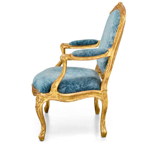 FAUTEUIL À LA REINE À CHÂSSIS D'ÉPOQUE LOUIS XV - Foto 3