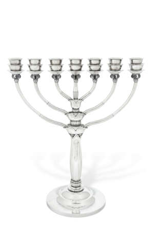 CANDÉLABRE À SEPT BRANCHES EN ARGENT, MODÈLE NO 488 - Foto 1